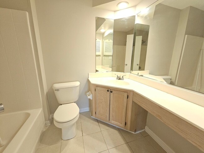 Building Photo - Lake Smith Condos