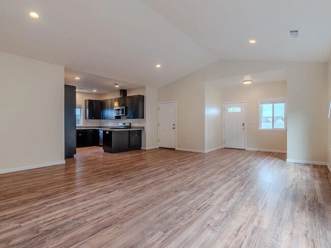 Building Photo - 855 Tannin Dr