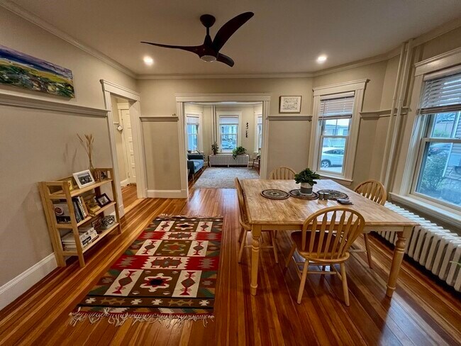 Building Photo - 12 Rosemary St