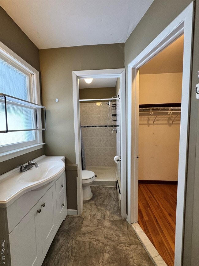 Building Photo - 35 Top O Hill Rd