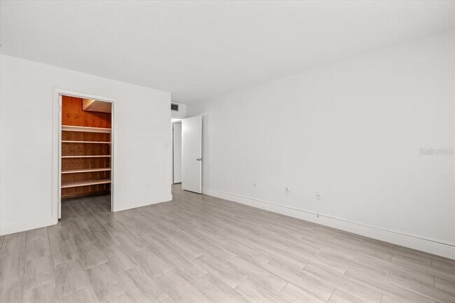 Building Photo - 1235 S Highland Ave