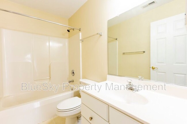 Building Photo - 2304 Ravenswood Ct