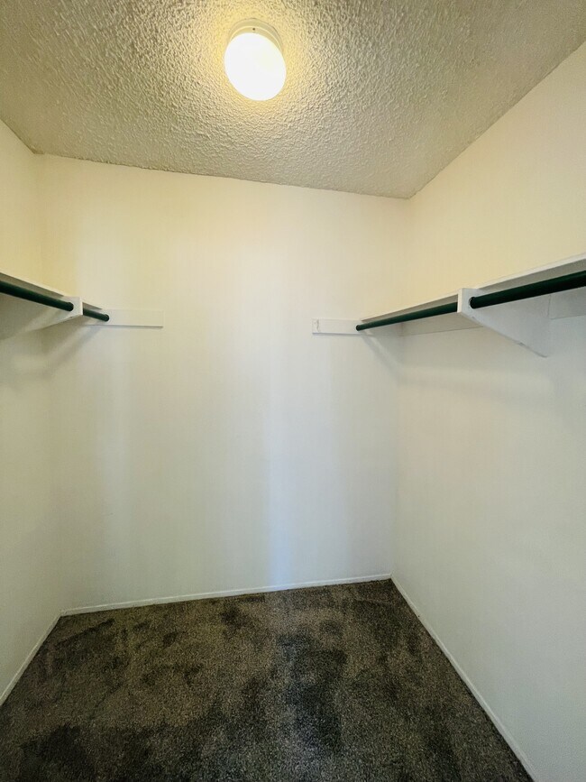 Building Photo - 7076 Park Mesa Way