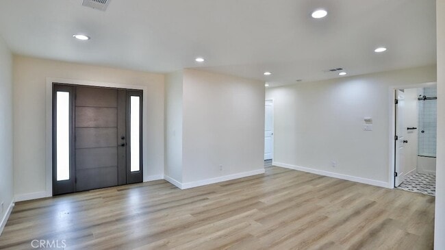 Building Photo - 247 S Date St E