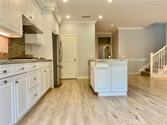 Building Photo - 81 Cipresso