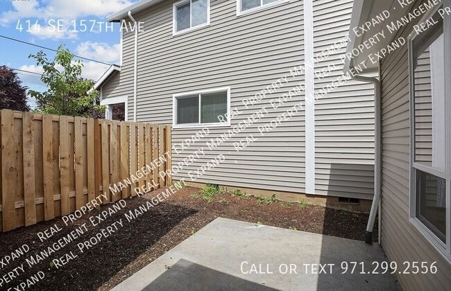 Building Photo - 414 SE 157th Ave