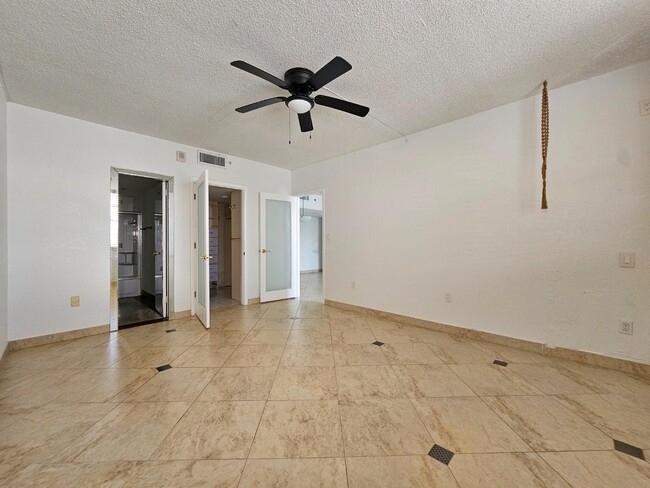 Building Photo - 2829 Indian Creek Dr
