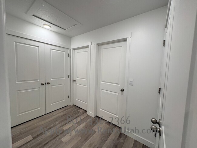 Building Photo - Canvasback