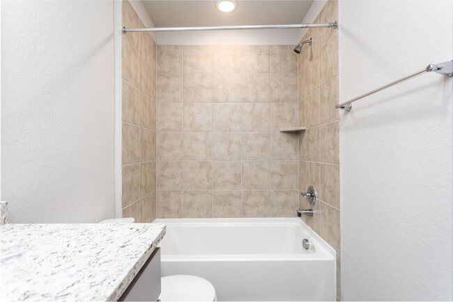 Building Photo - Almost New Luxury Townhome in Amenity Rich Hunter's Ranch