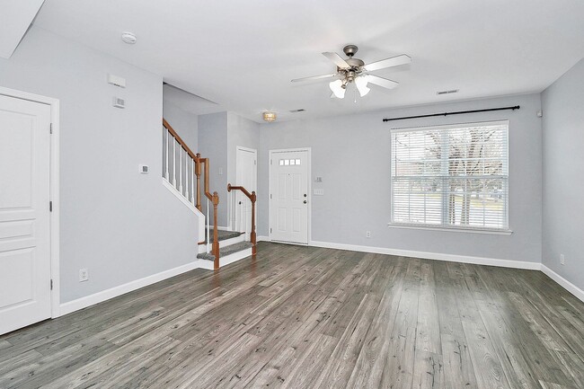 Building Photo - Incredible Matthews Townhome in Callonwood!