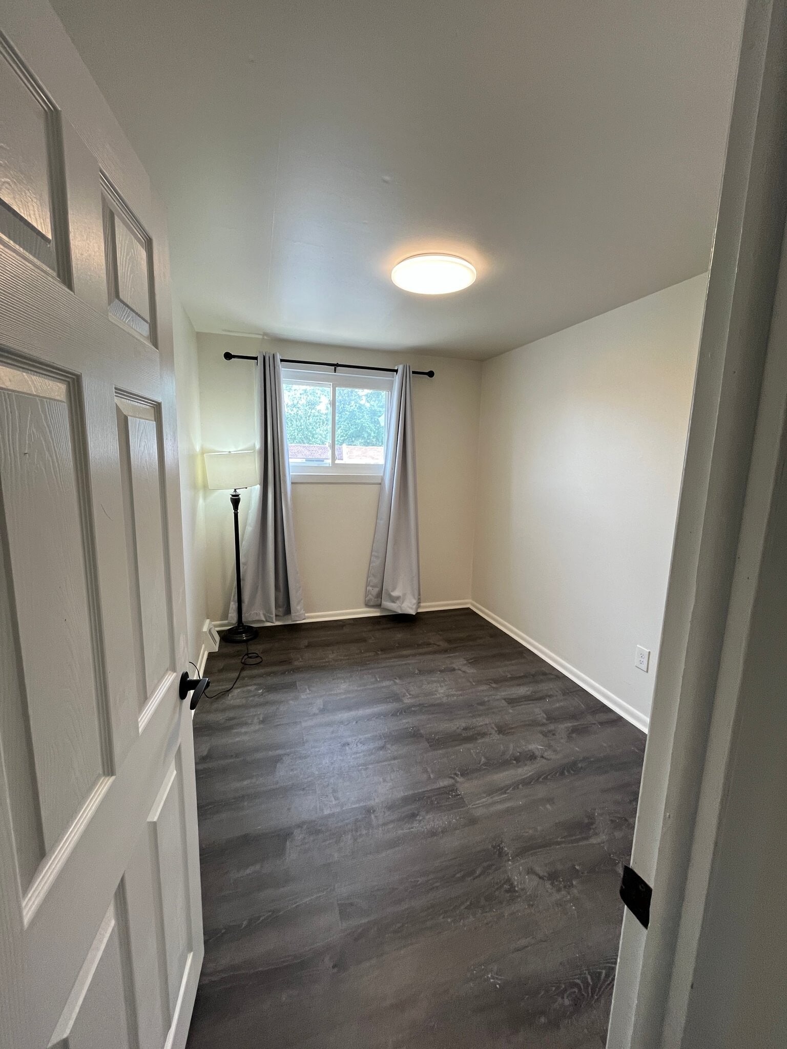 Building Photo - 4227 Greenmount Rd