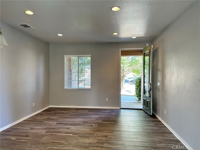 Building Photo - 14886 Shetland Ct