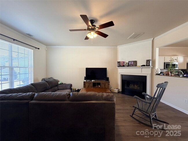 Building Photo - 6836 Rothchild Dr
