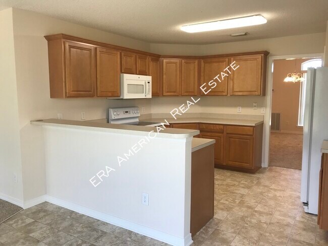 Building Photo - 2642 Hidden Creek Dr