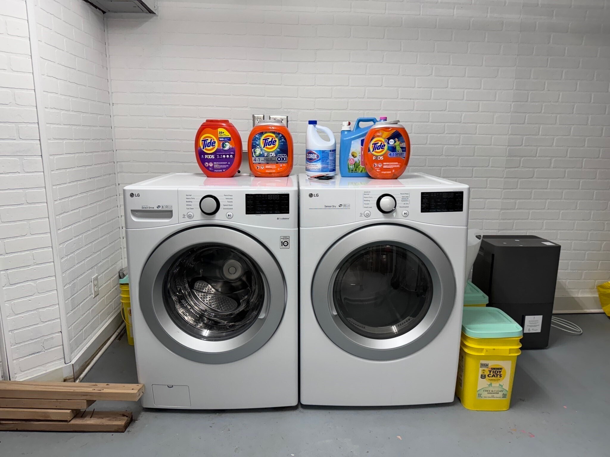 Building Photo - 27 Gammons Rd