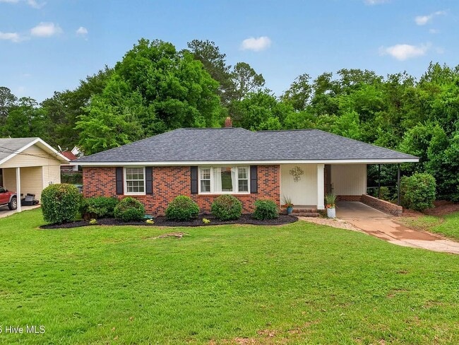 Building Photo - 1429 Waccamaw Dr