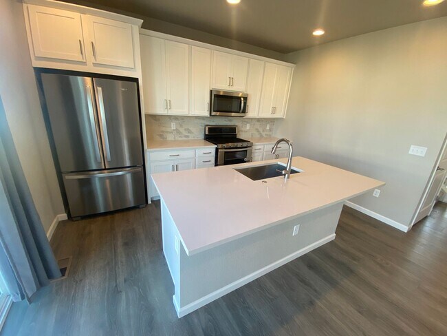 Building Photo - Fantastic Paired Home in Castle Rock