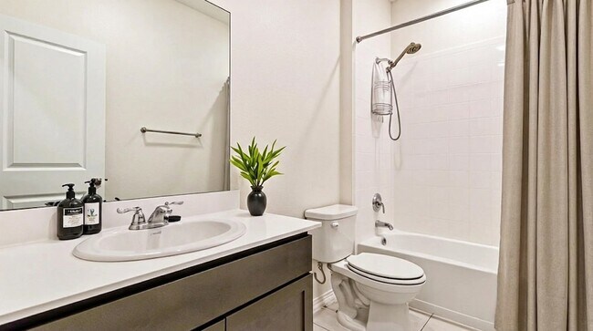 Building Photo - 315 Pine Hollow Way