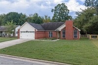 Building Photo - 1561 Whippoorwill Dr