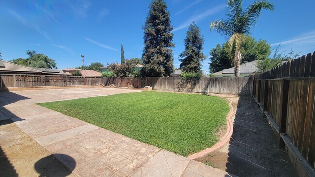 Building Photo - 4402 Sun Devils Ave