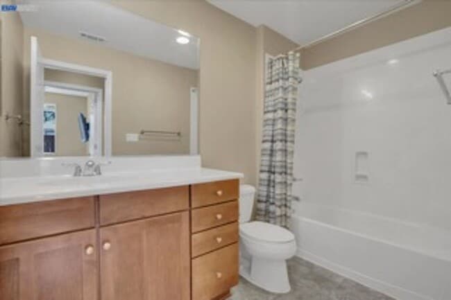 Building Photo - COMING SOON!! Spacious 4-Bedroom Home in O...