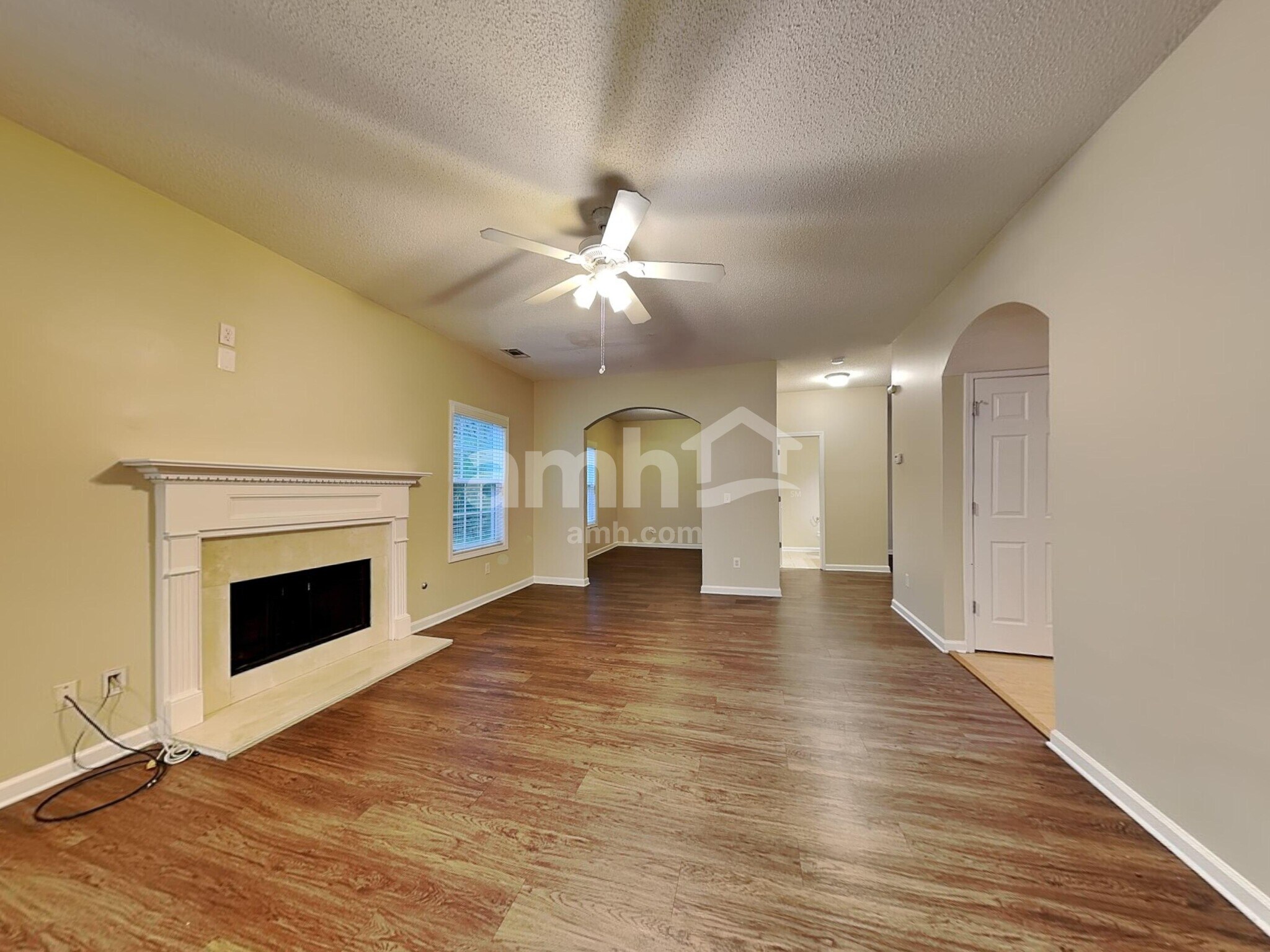 Building Photo - 429 The Gables Dr