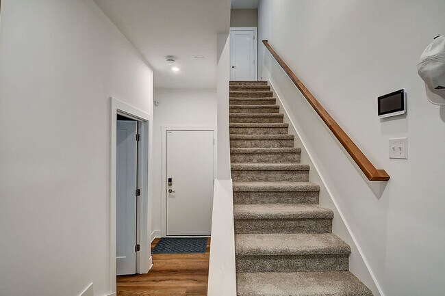 Building Photo - 1326 Colere Pl