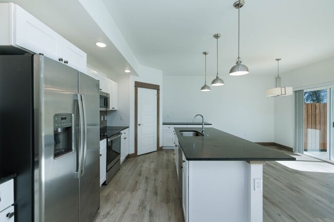 Building Photo - 90 Whiskey Wy