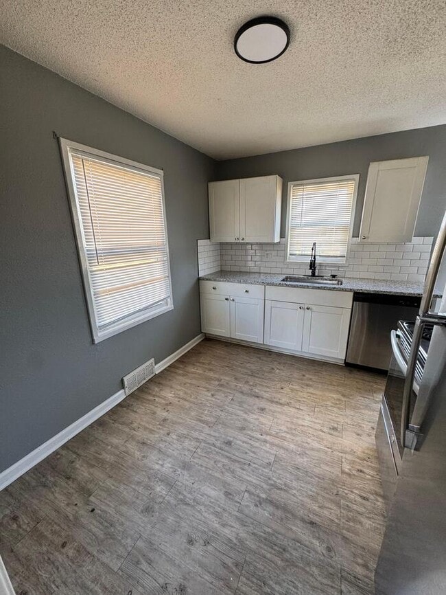 Building Photo - Section 8 Welcome All utilities paid 2 bed 1 bath duplex