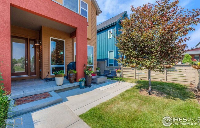 Building Photo - Discover this 3-bedroom, 2.5-bath townhome in Louisville!