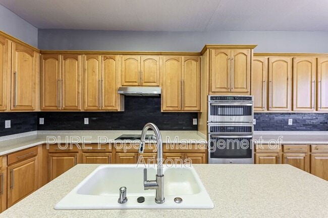 Building Photo - 16812 W Northampton Rd