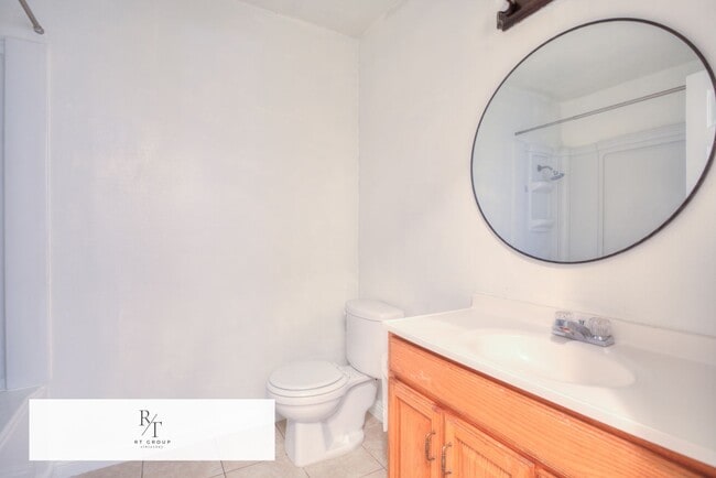 Building Photo - Cozy and Convenient 2-Bedroom, 1-Bath Home in Riverside