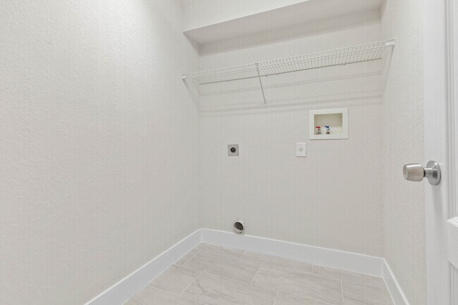 Building Photo - 884 Winchester St