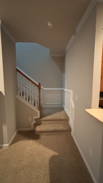 Building Photo - 403 Perrault Dr