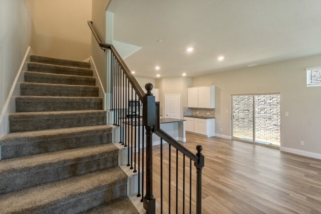 Building Photo - 7528 Redondo Dr