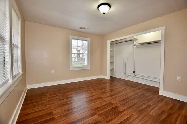 Building Photo - 1623 Texas St