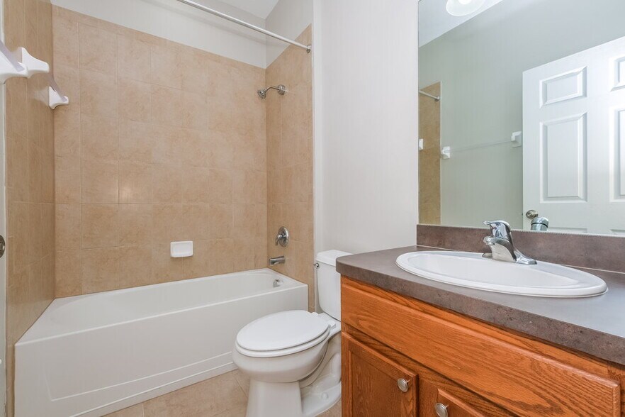 Building Photo - 1807 Bonita Bluff Ct