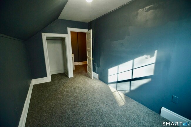 Building Photo - 308 Willow St