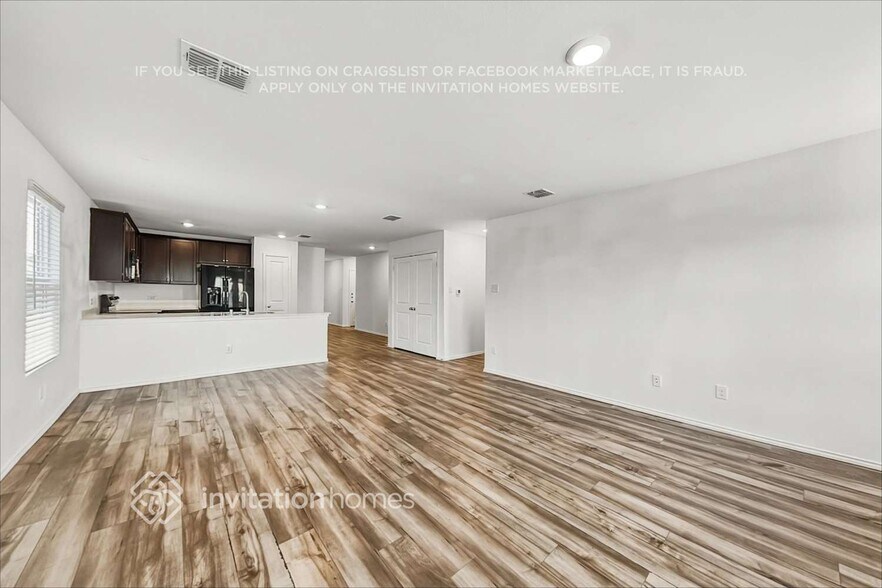 Building Photo - 5423 Longshadow Dr