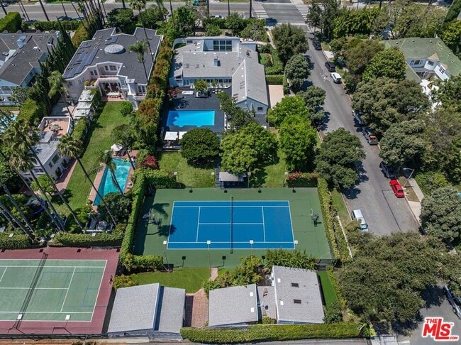 Building Photo - 624 N Beverly Dr
