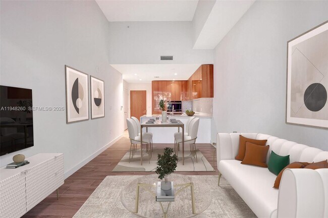 Building Photo - 2678 Tigertail Ave