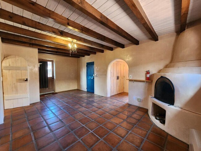 Building Photo - 1703A Jay St