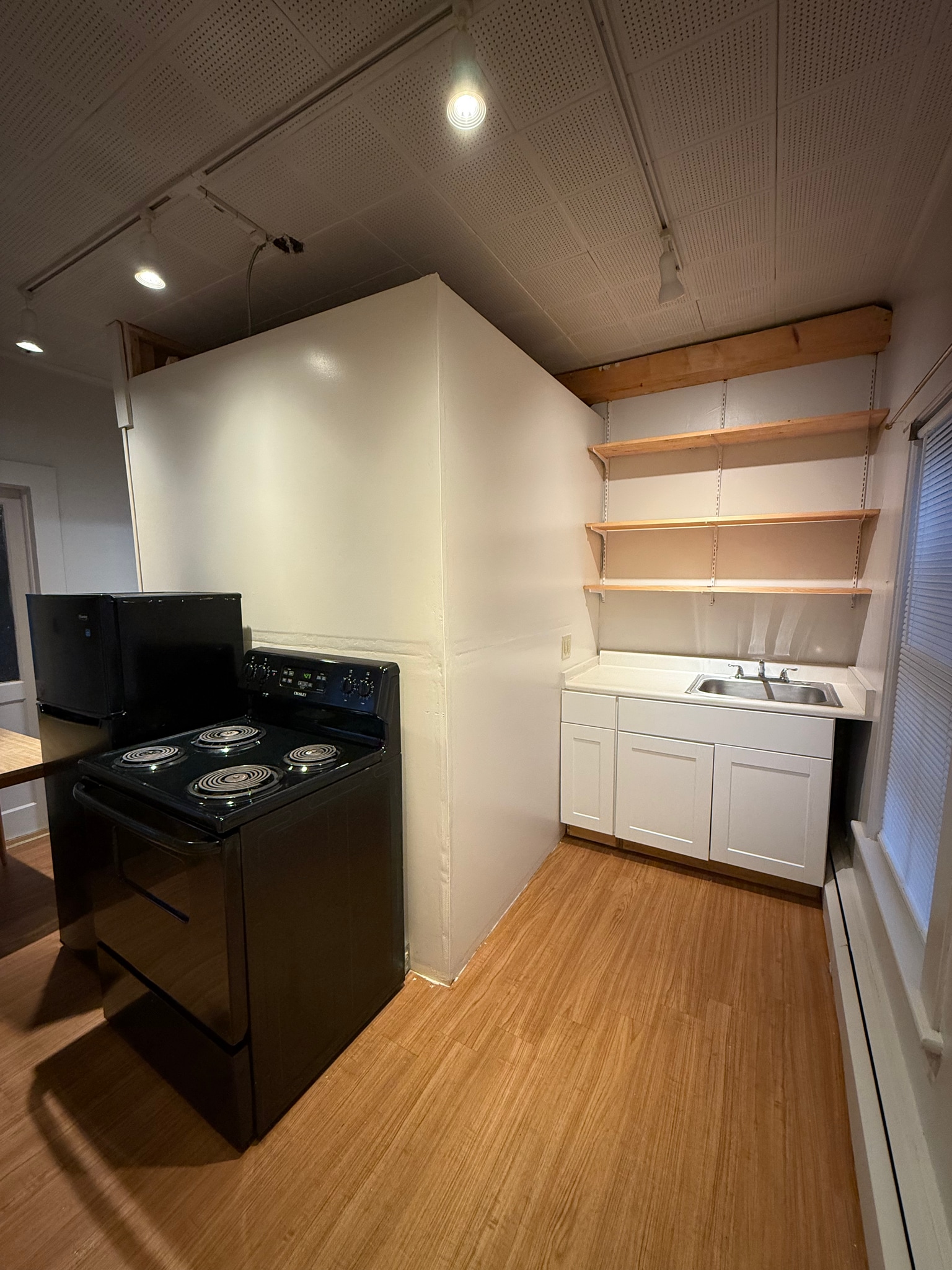 Kitchen - 13 Church St