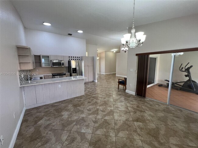 Building Photo - 8842 NW 142nd Ln