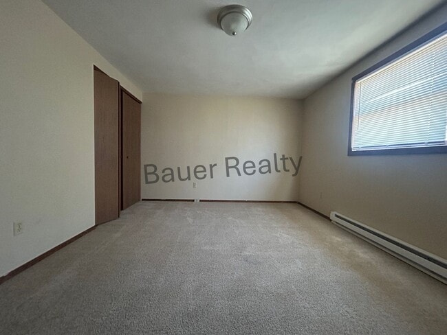 Building Photo - wj232