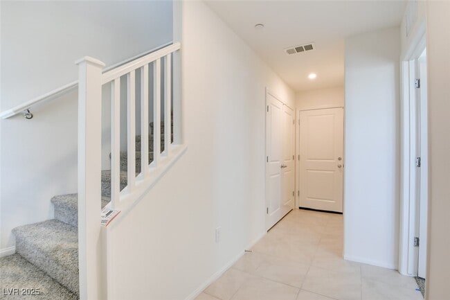 Building Photo - 5728 CRENELLATED St