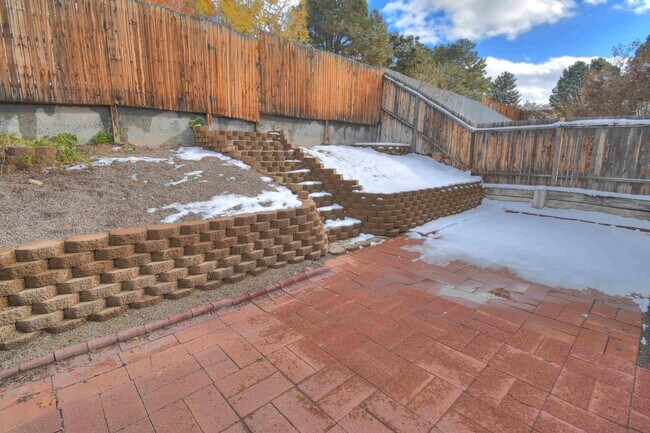 Building Photo - NE Heights ---Close to the Sandia Mountains