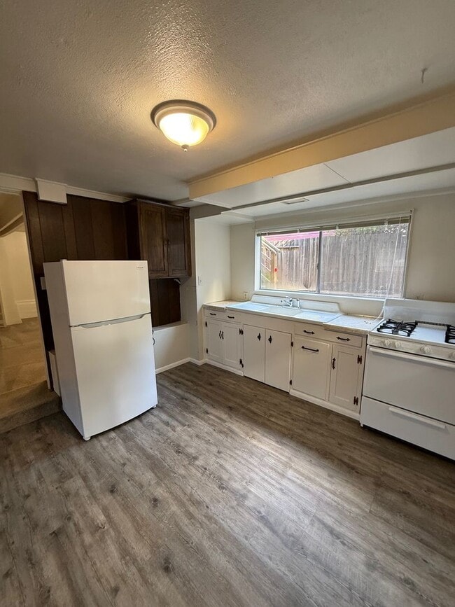 Building Photo - 720 Beaver St