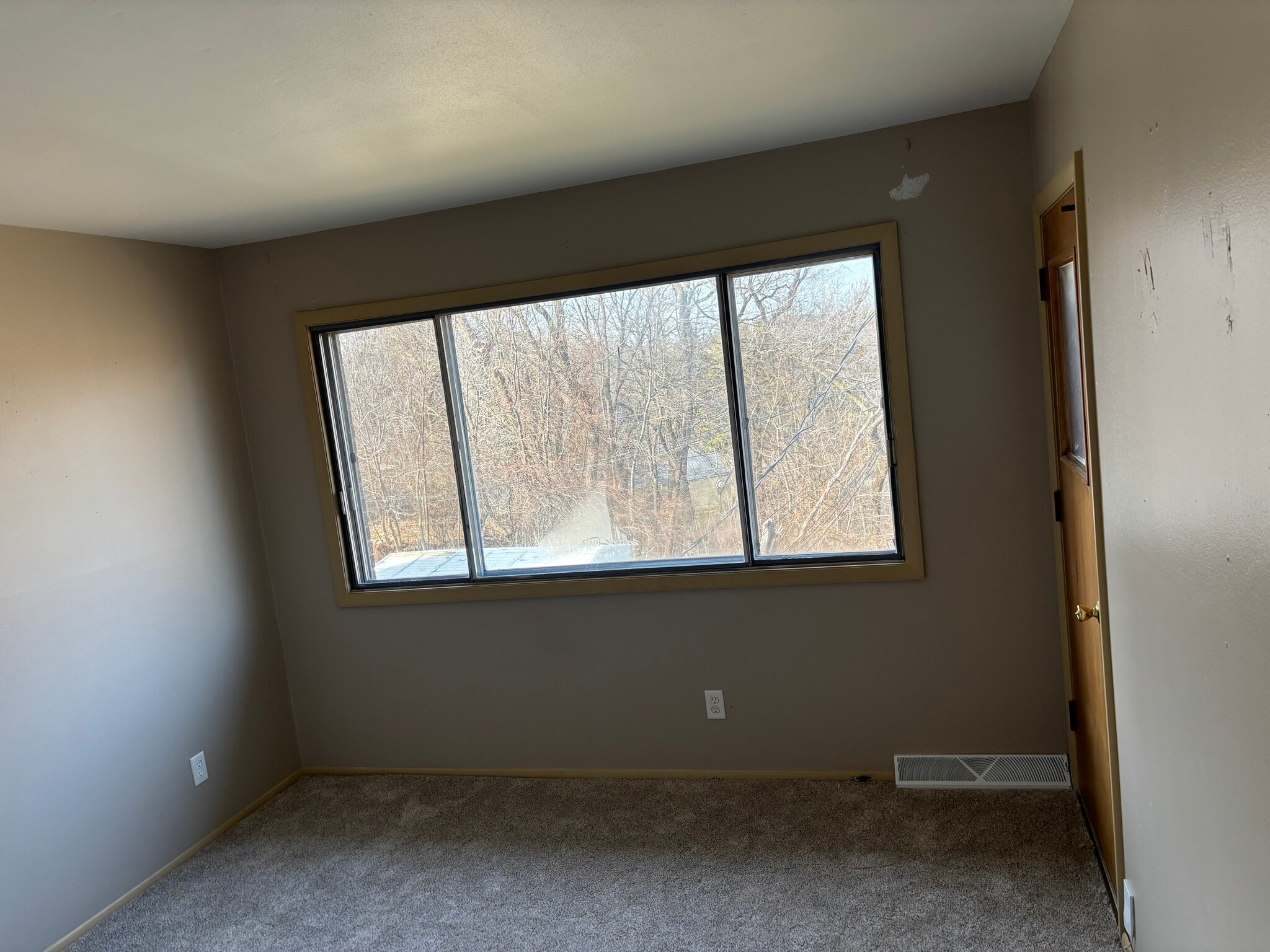 Building Photo - 224 Montana Ave