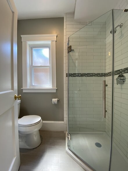 Building Photo - 303 Tappan St
